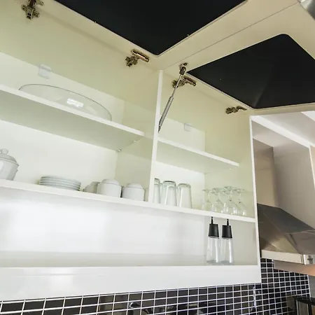 Seven Stars B-12 Apartment
